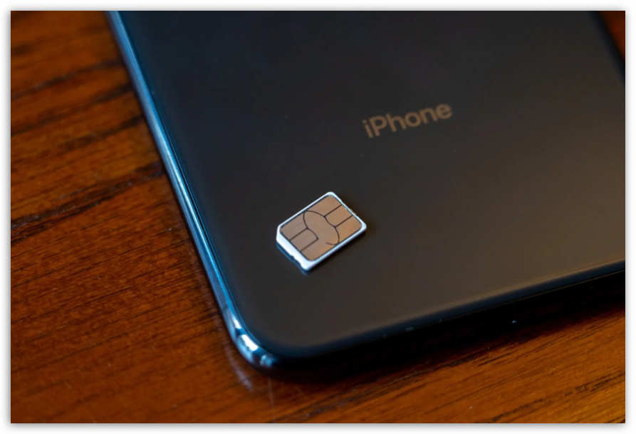 Zamena-SIM-karty-v-iPhone.png