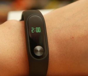 Xiaomi-Mi-Band-2-12-300x260.jpg